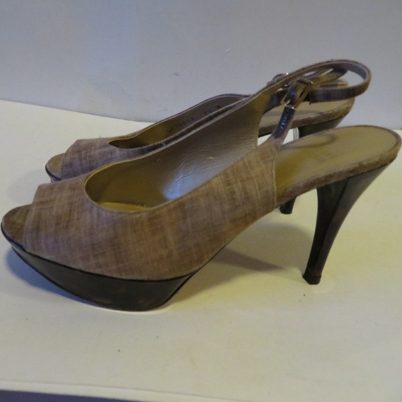 STUART WEITZMAN TAN CANVAS OPEN-TOE HEELS 7.5 - Picture 3 of 6